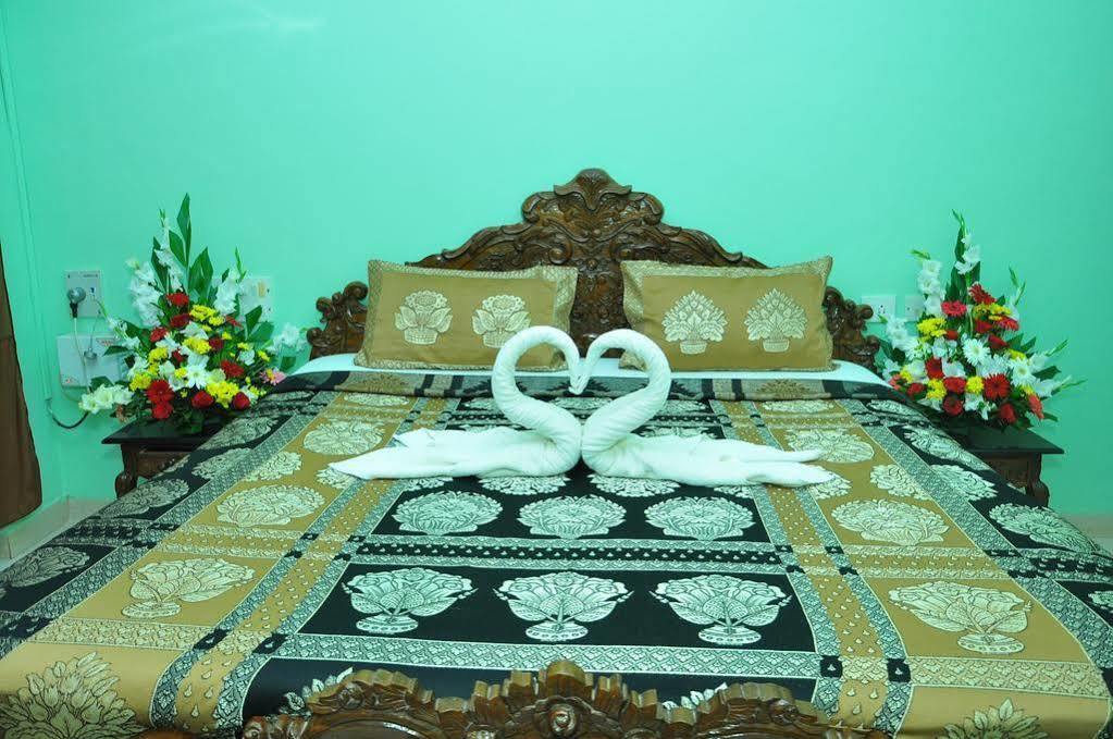 วิลลา เทเรซา บีชรีสอร์ต Hotel กาลังกูติ ภายนอก รูปภาพ